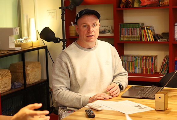 캐나다 원어민, 그러나 한국 교육을 아는 선생님